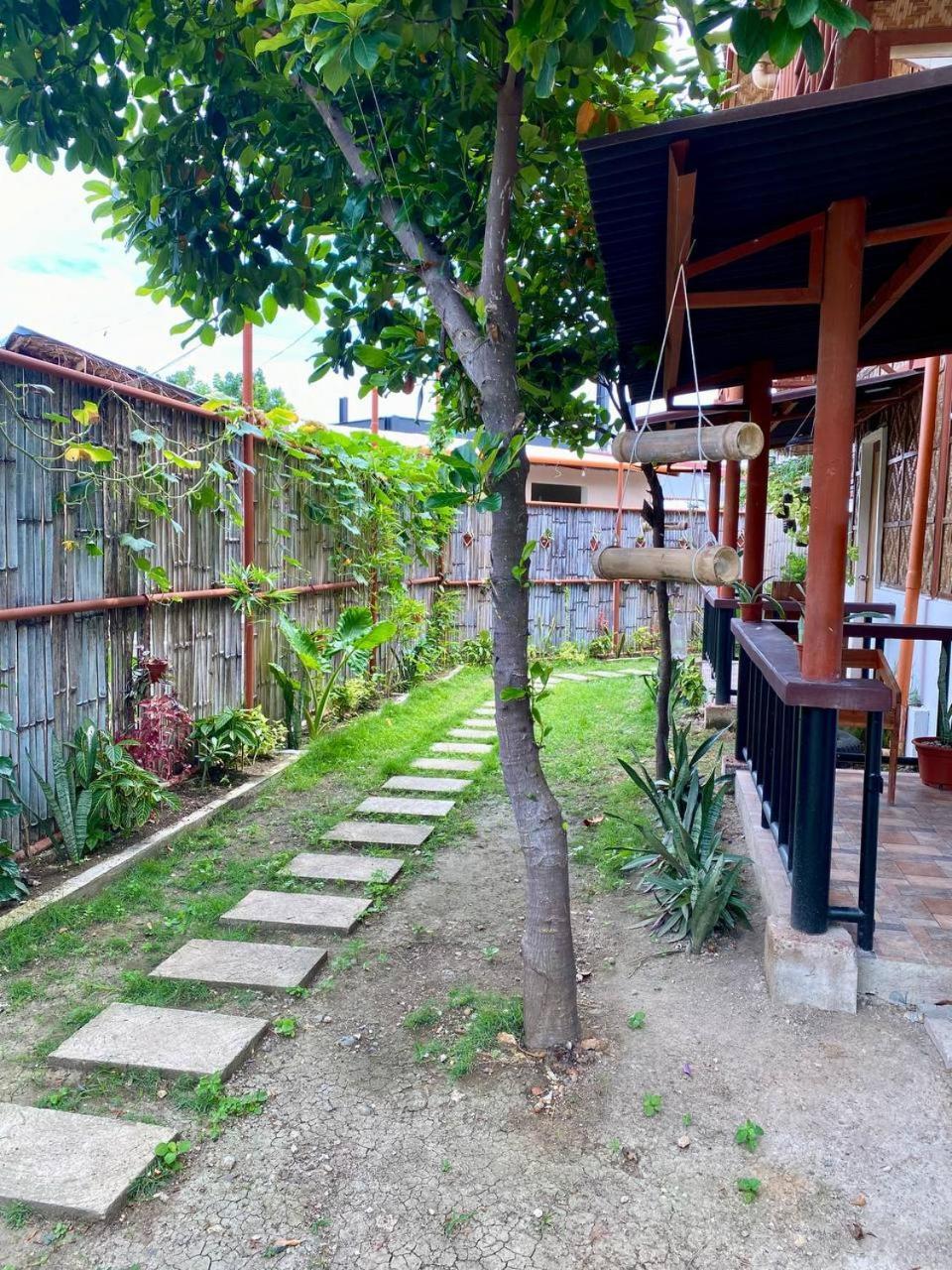 Moalboal Panagsama Beach Topbudz Hostel Exterior foto
